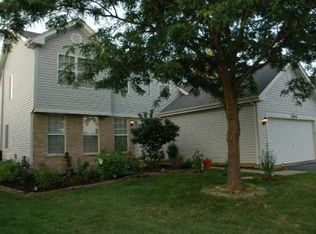2040 Schumacher Dr, Naperville, IL