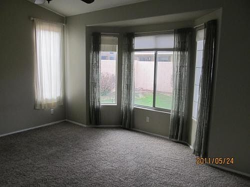 4th image of 1410 W Armstrong Way