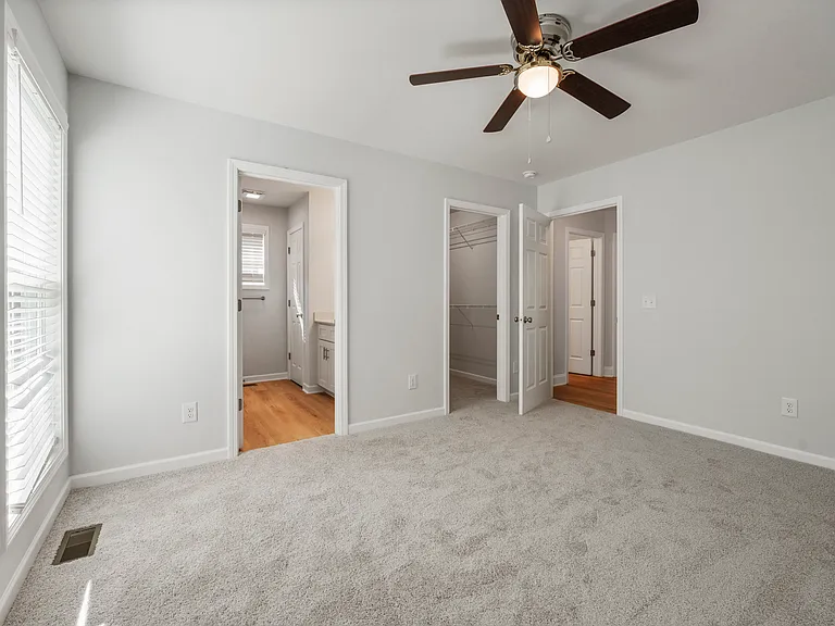 702 Park Ave — Photo 11