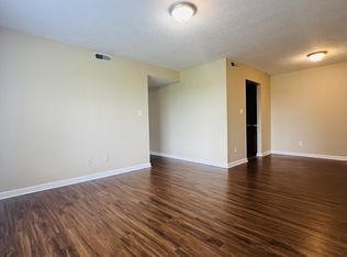 2 bed, 1.0 bath, 965 sqft, $925, Clarksville, TN 37040