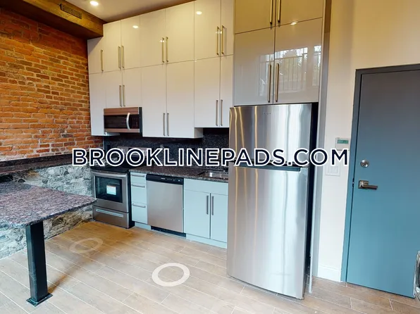 1028 Commonwealth Ave, Brookline, MA