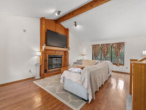 3rd image of 3 N Willow Ln