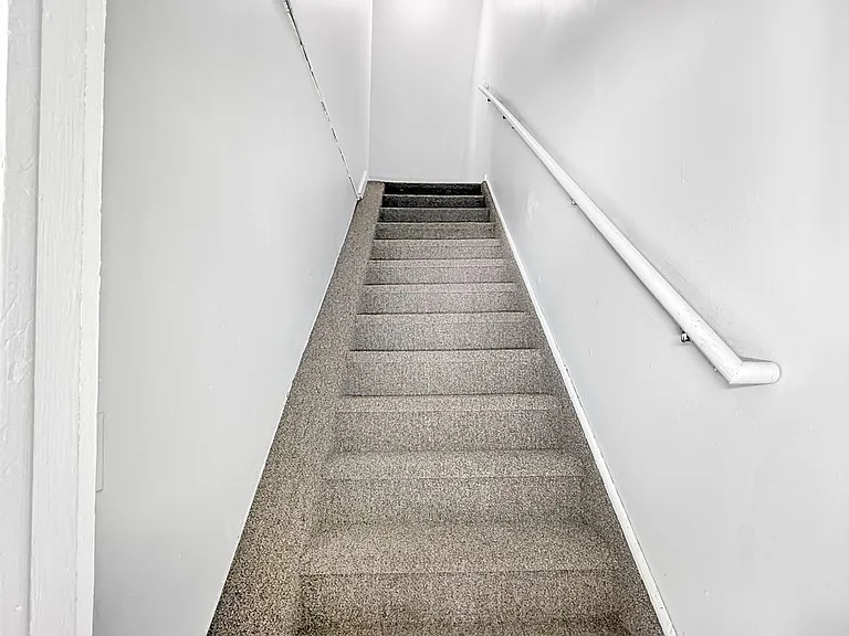 9 King St — Photo 10