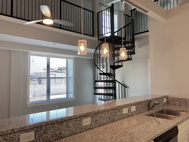 The Henry Lofts — Photo 4