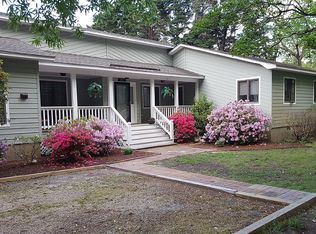 76 Gravey Pond Ln, Southern Shores, NC 27949