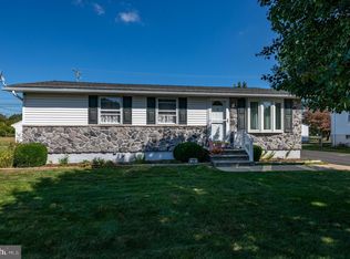 29 Maywood Ave, Sinking Spring, PA 19608