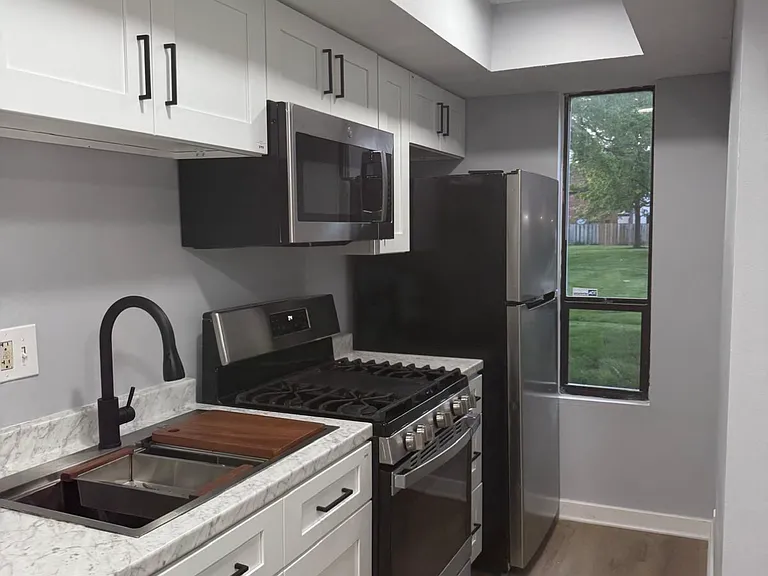 98 Lancelot Ln — Photo 10