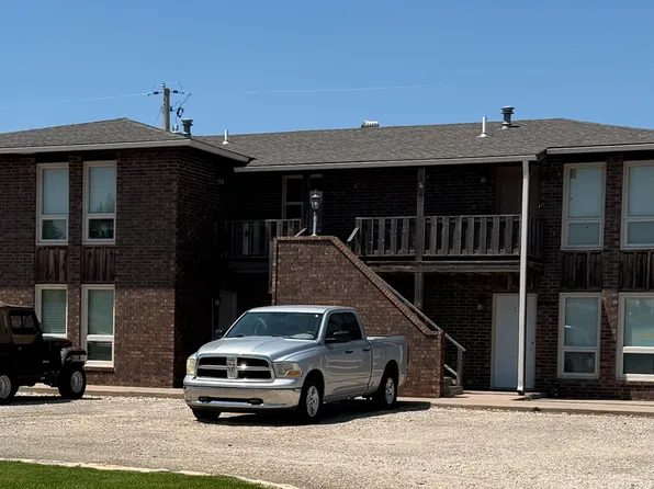 2714 28th, 2714 28th St #2716B, Great Bend, KS 67530