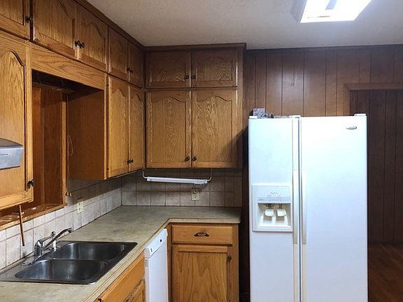 2nd image of 1424 N 18th St