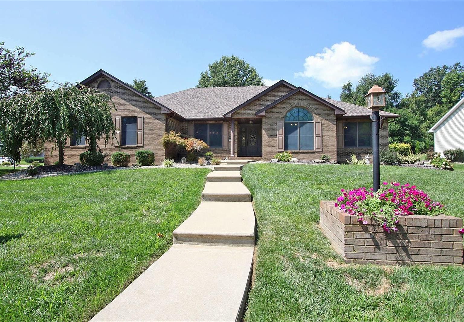 2907 Doral Dr, Godfrey, IL 62035 Zillow