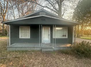 1302 13th Ave S, Columbus, MS 39701