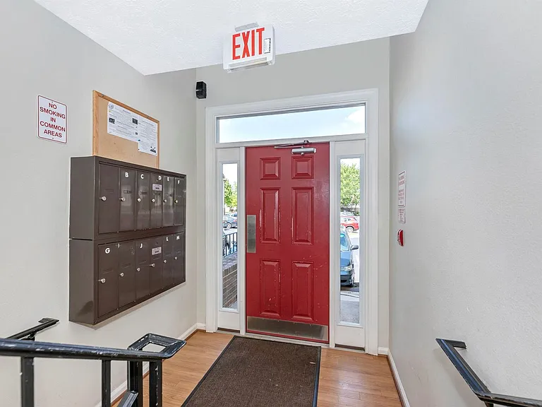 802 Stratford Way #K — Photo 8