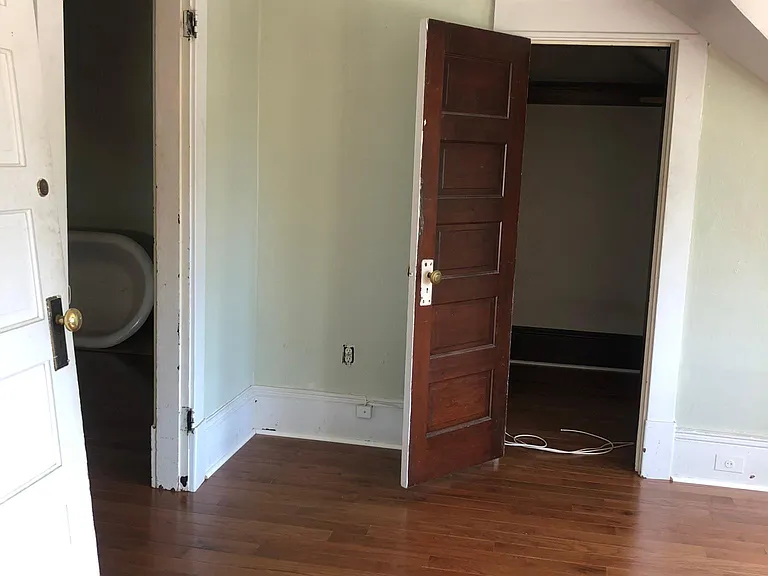 5800 15th Ave NE #6 — Photo 8