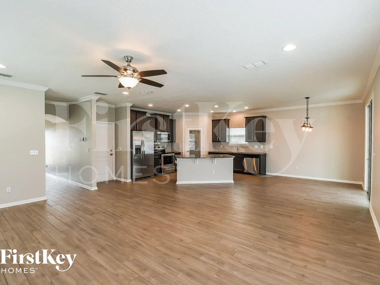 3 bed, 2.5 bath, 2250 sqft, $2,570 — Photo 3