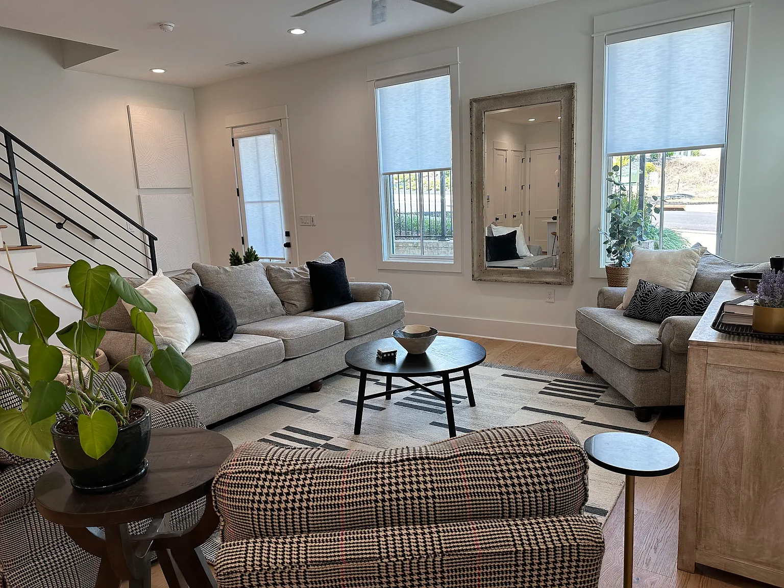 2 bed, 2.5 bath, 1750 sqft, $4,000 — Photo 4