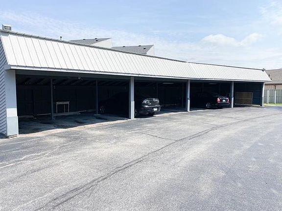 4th image of 2608 W Willowlake Dr #21