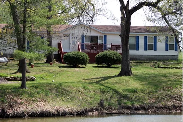 554 Brown Rd photo 1