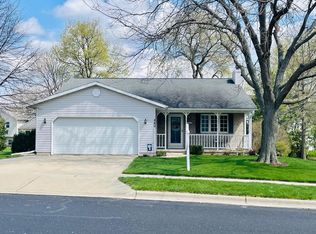 840 N Perry Pkwy, Oregon, WI 53575