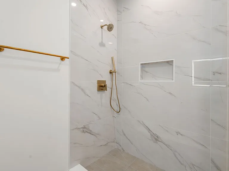 16 Stearns Rd #101 — Photo 8