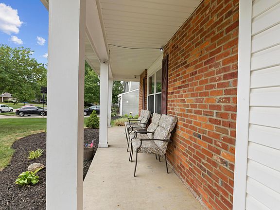 5th image of 13449 Falmouth Ave