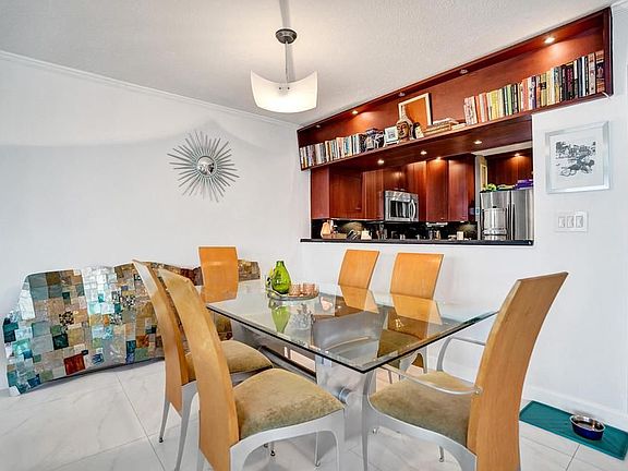 4th image of 3000 E Sunrise Blvd APT 14F