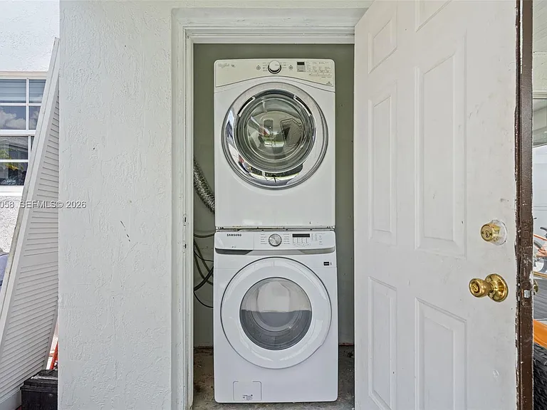 13990 SW 160th Ter — Photo 29