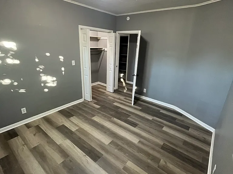 54 E 6th St — Photo 11