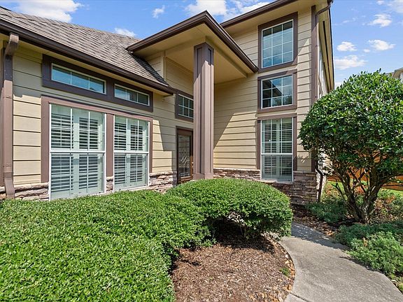 3rd image of 7807 Glenn Cliff Dr