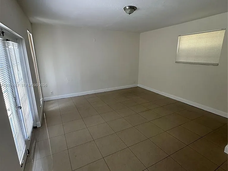651 SW 30th Ave — Photo 7
