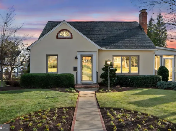 706 Fairview Ave, Frederick, MD 21701