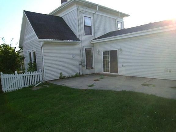 4th image of 746 E Illinois Ave