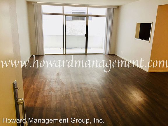 3rd image of 537 San Vicente Blvd APT 306