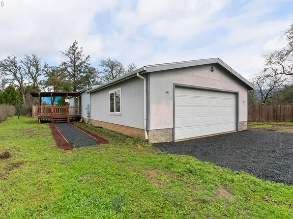 105 I St, Riddle, OR 97469