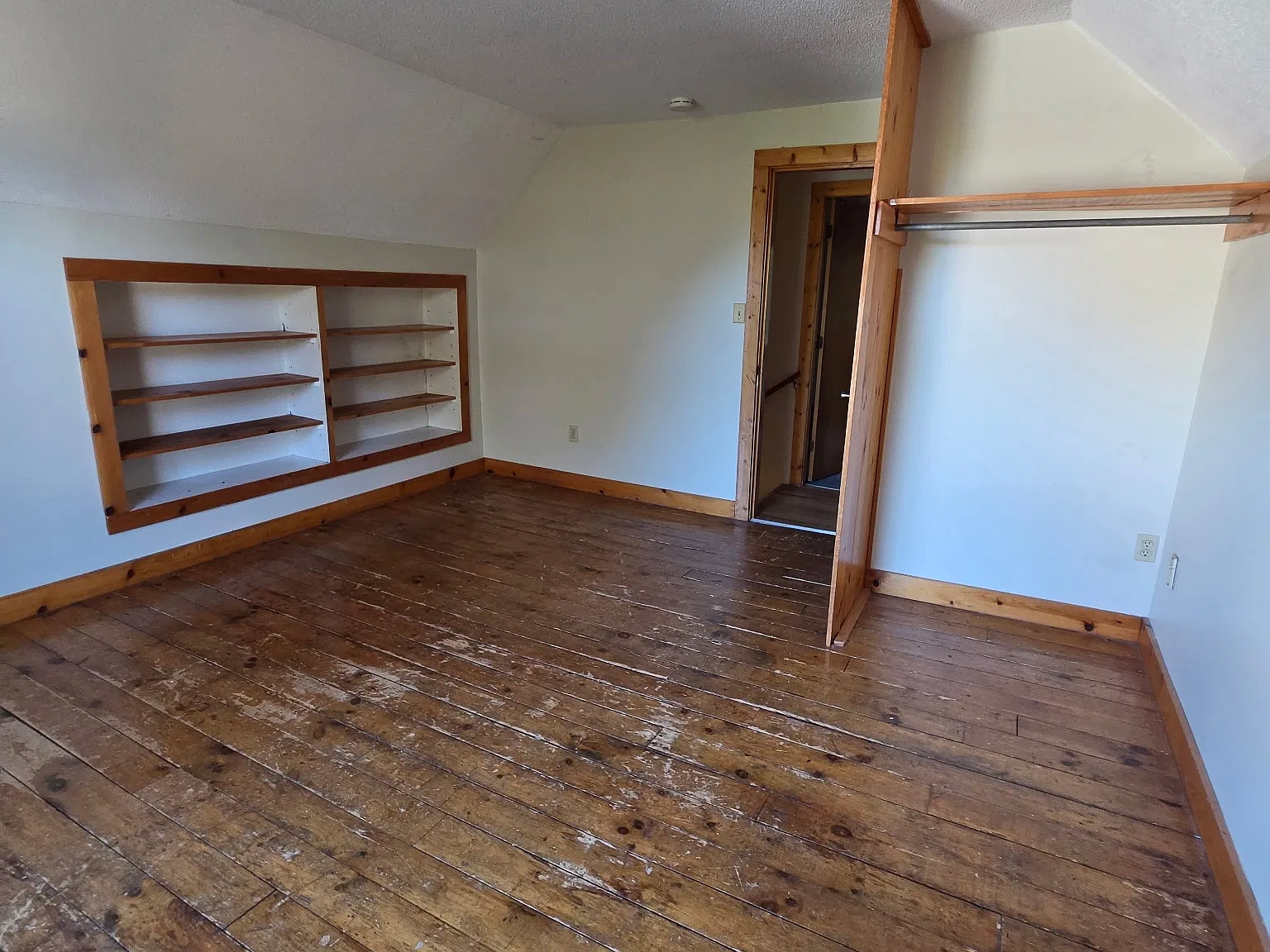 3 bed, $1,825 — Photo 4