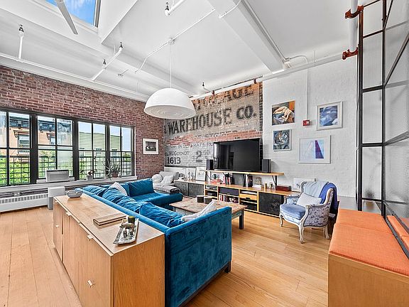 2nd image of 248 17th St APT 5