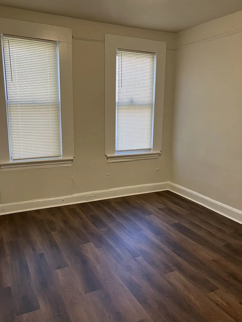 98 President Street — Photo 3