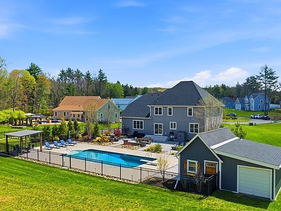 3rd image of 10 Fitch Farm Way