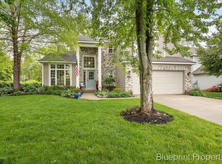 5412 E Heathwood Dr SE, Kentwood, MI 49512