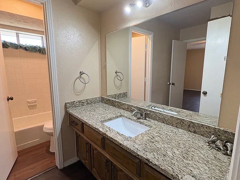 1025 Clover Dale Ln — Photo 12