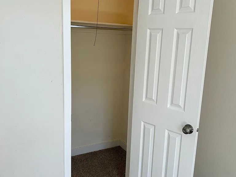 1120 S Arbutus St — Photo 12