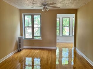 6946 S Crandon Ave #3N, Chicago, IL 60649