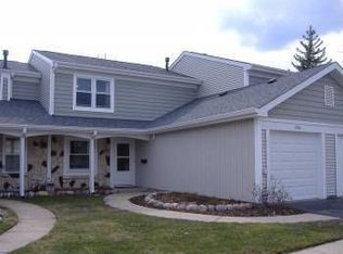 1950 Georgetown Ln, Hoffman Estates, IL 60169