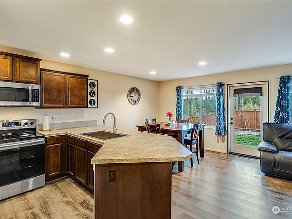 5th image of 18821 117th Avenue Ct E