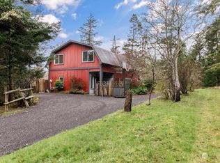 581 Ellwood Dr, Coupeville, WA 98239
