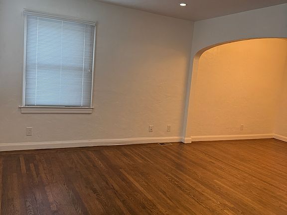 5th image of 711 2nd Ave