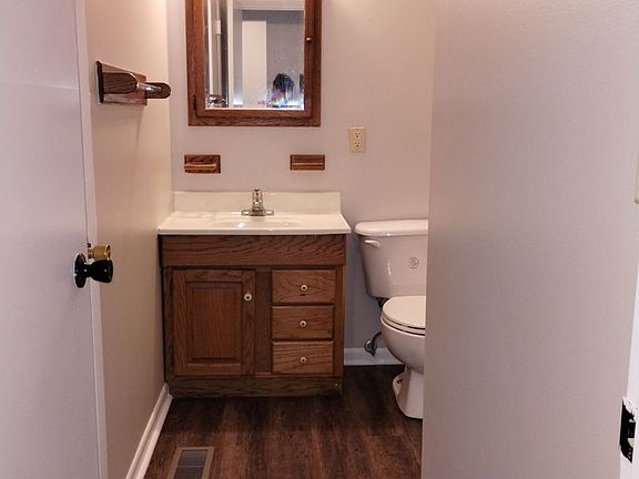 4th image of 726-728 Red Deer Ln #726