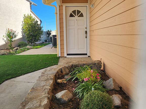 4th image of 10697 Glendover Ln