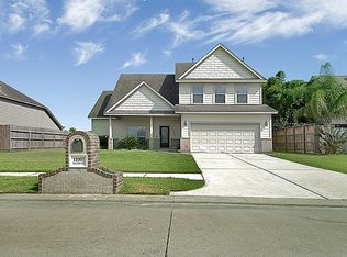 11907 Eagle Ridge Dr, Mont Belvieu, TX 77535
