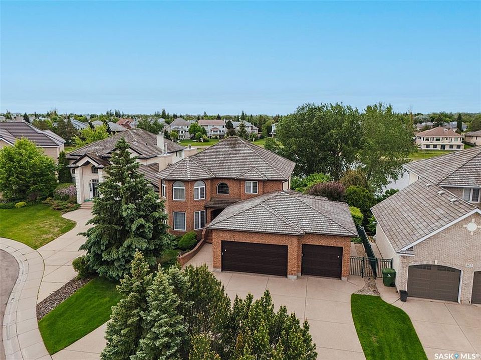 1st image of 811 Braeside VIEW
