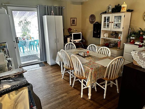 4th image of 3304 Gatewood Dr
